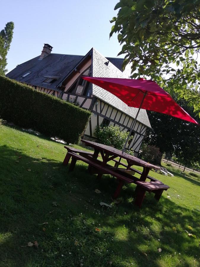 Le Studio Du Pressoir Gisay Exterior photo