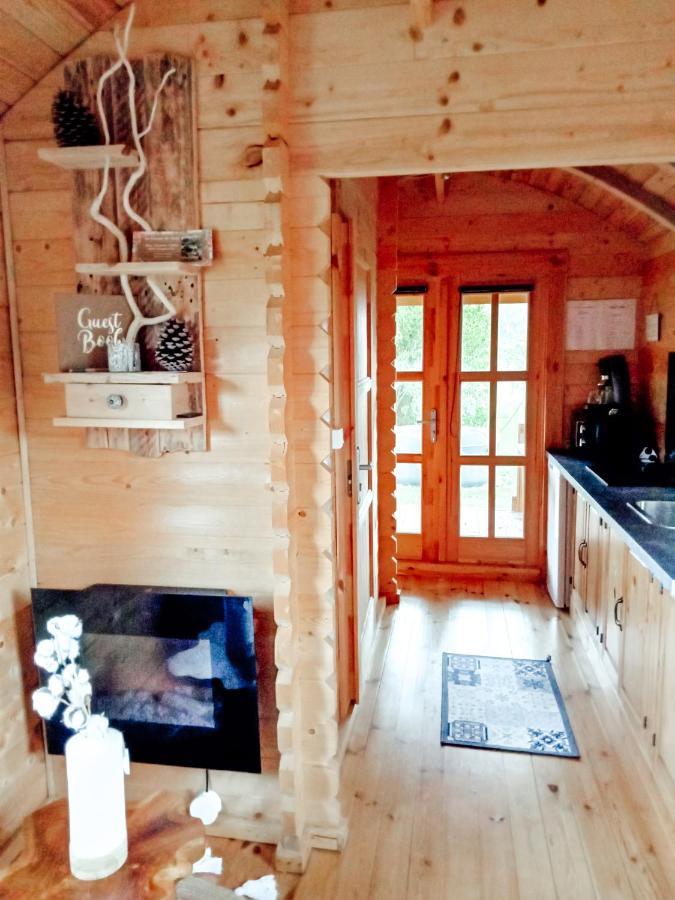 Le Studio Du Pressoir Gisay Exterior photo